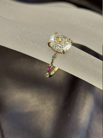 2 Ct Oval Moissanite Engagement Ring