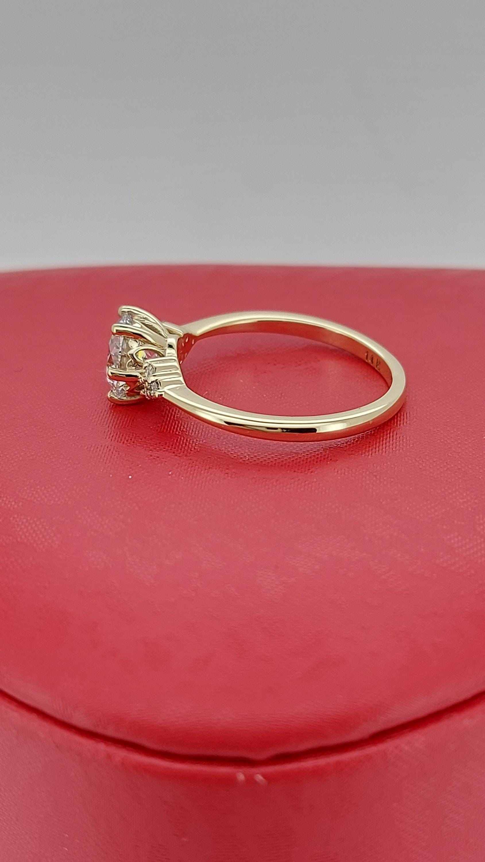 1.5 Ct Round Lab Diamond Engagement Ring
