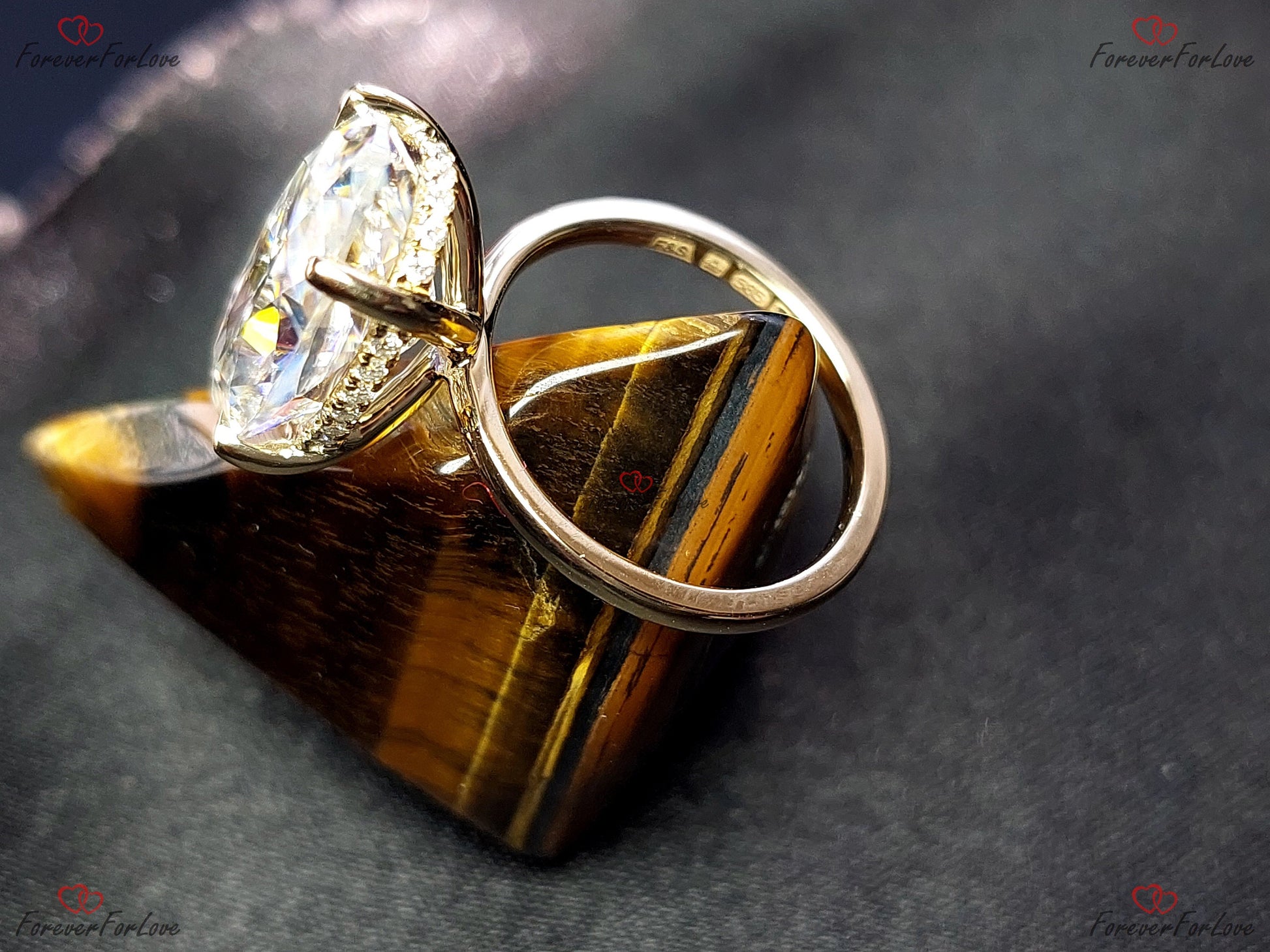 Oval Engagement Ring, 7Ct Hybrid Crushed ice Oval cut 15*9mm Moissanite engagement ring, Solid Gold Proposal Anniversary ring