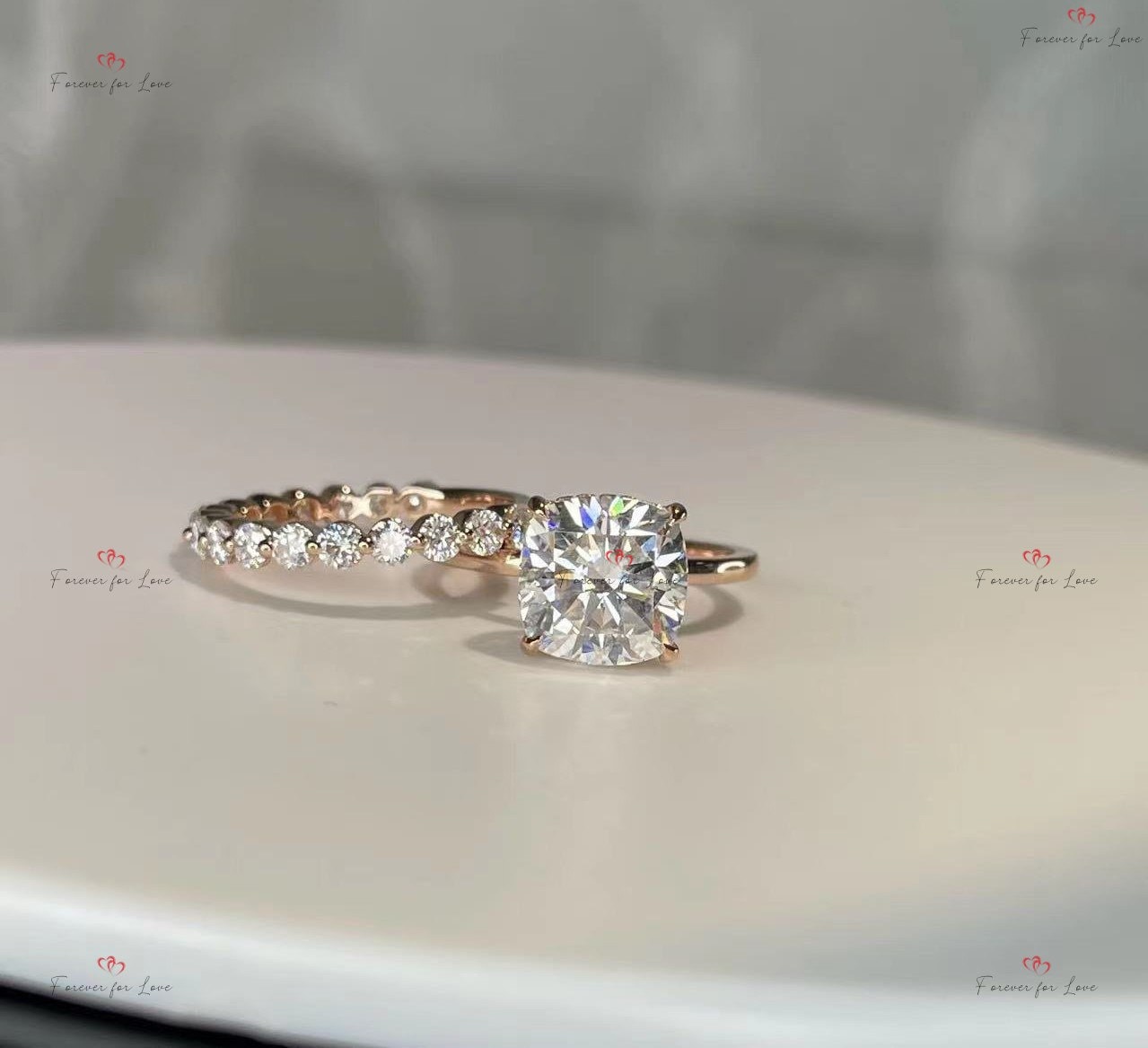 4 Karat IGI zertifizierter Kissen Labordiamant Blütenring Cushion cut Moissanite engagement ring in 935er Argentium Silber — custom handcrafted by Forever For Love
