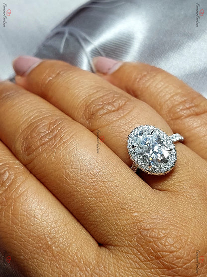 2 Ct Oval Diamond, Moissanite Halo Engagement Ring