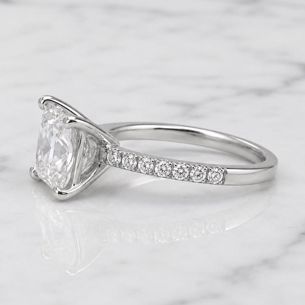 1,25 Karat Prinzessschliff Laborgefertigter Diamant Verlobungsring Princess cut Moissanite engagement ring in 935er Argentium Silber — custom handcrafted by Forever For Love