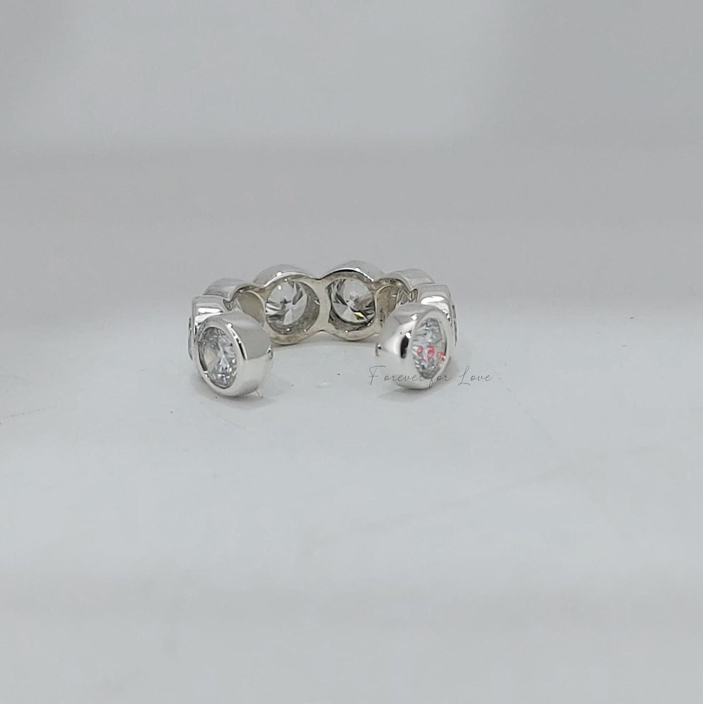14K Gold Echte Diamant-Ohrmanschette, 3 MM Diamant-Ohrmanschettenohrringe, Knorpelpiercing-Ohrring, Klassische Hochzeits-Ohrringe Moissanite engagement ring in Gold or Platinum — custom handcrafted by Forever For Love