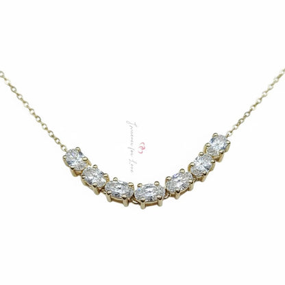 Gebogene ovale Halskette / 14 Karat gebogene 7-Stein-Halskette / Minimalistische Diamantkette / Hochzeits-Braut-Jubiläumsgeschenk für sie