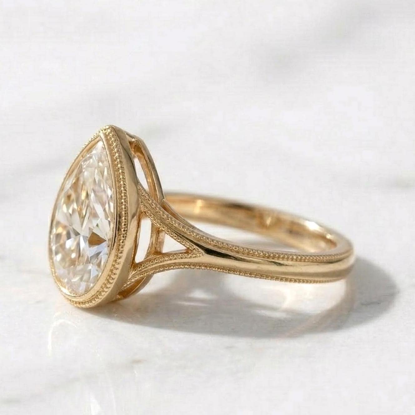 3.5 Ct IGI Certified Pear Lab Diamond Ring