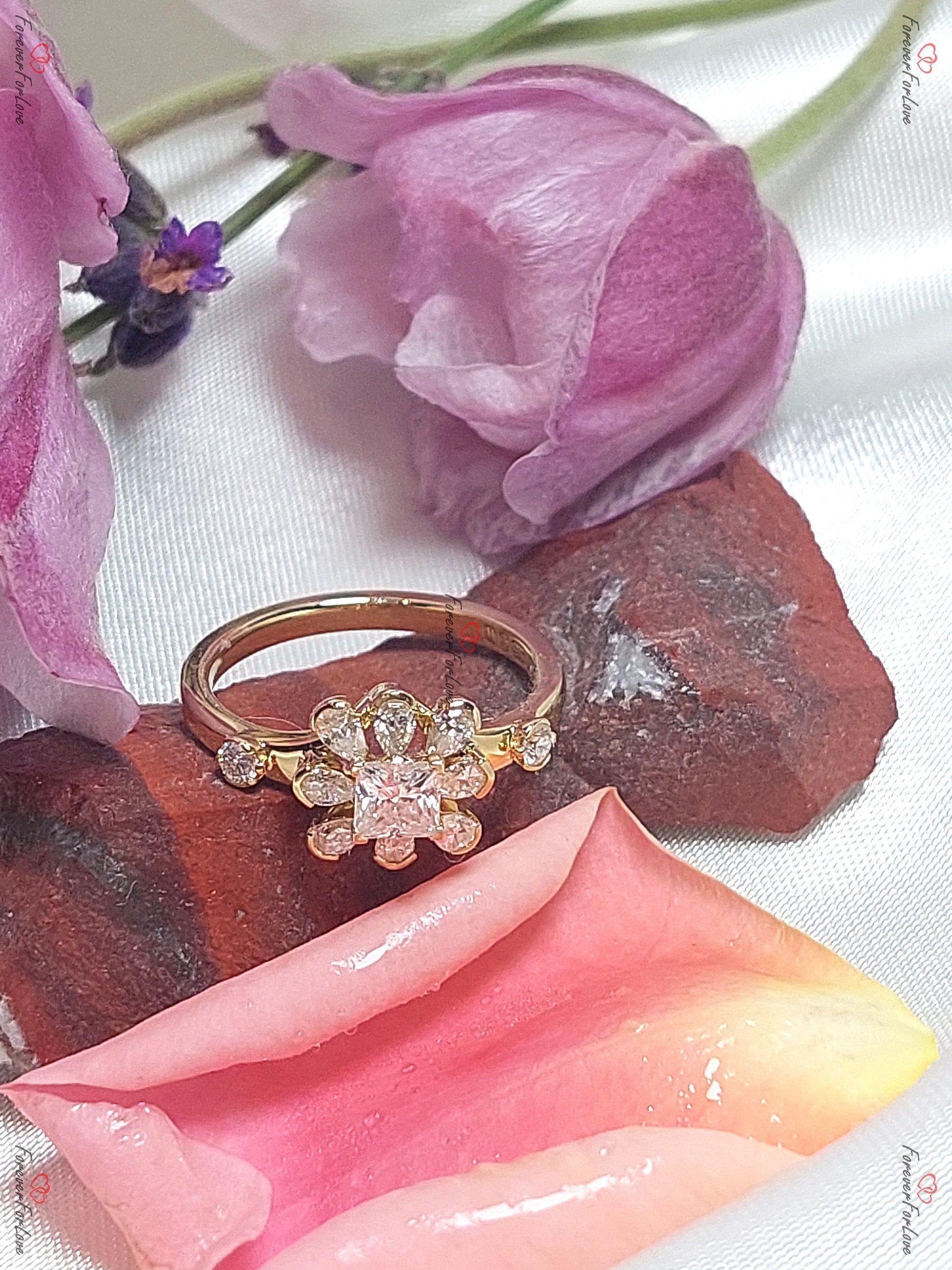 Cushion Lab Diamond Wedding Ring