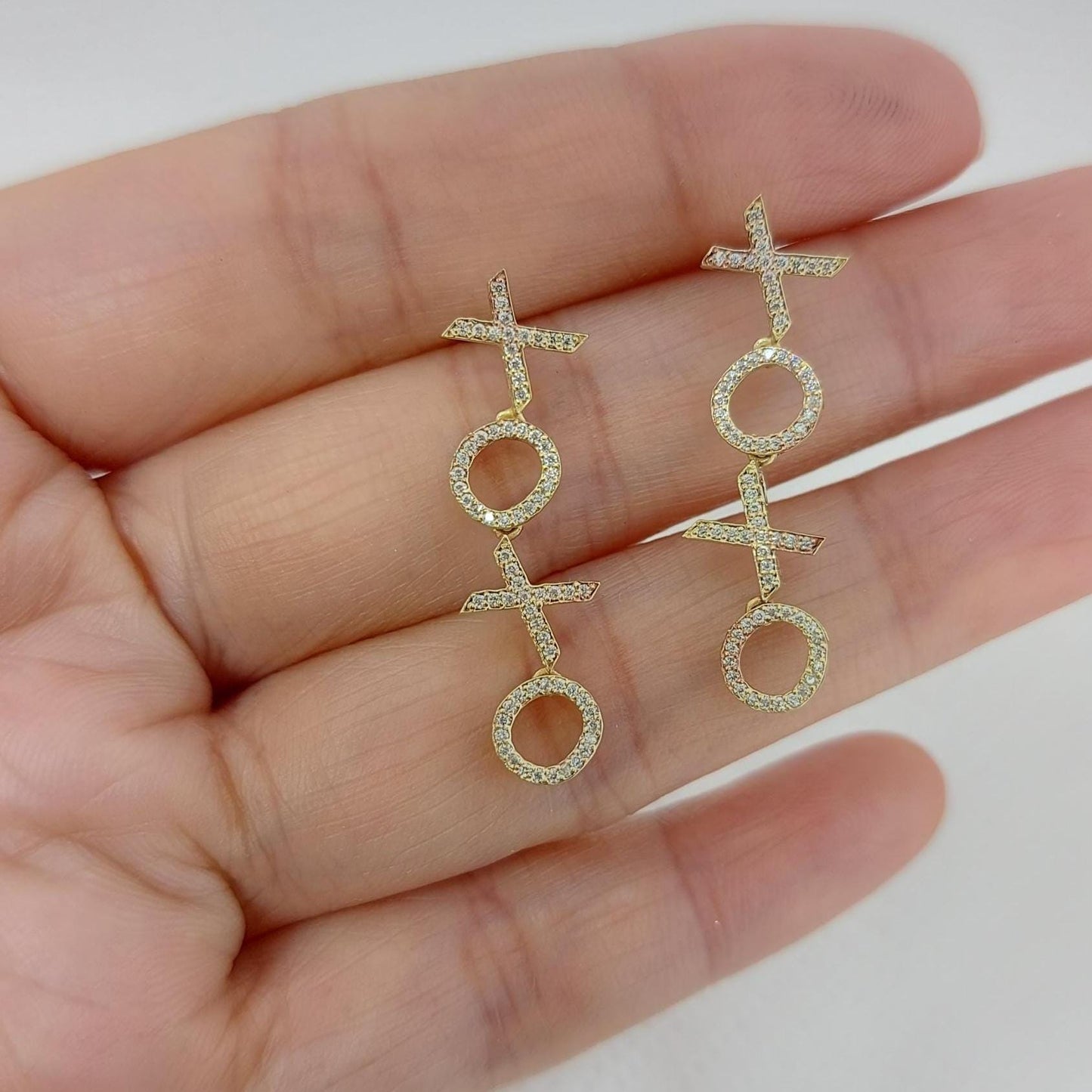 Créoles en or 14 carats et diamants, anneaux huggie de 3 mm en diamants, diamants pendants, diamants véritables, paire de boucles d'oreilles en or rose, blanc, jaune 14 carats. Moissanite engagement ring in Gold or Platinum — custom handcrafted by Forever For Love