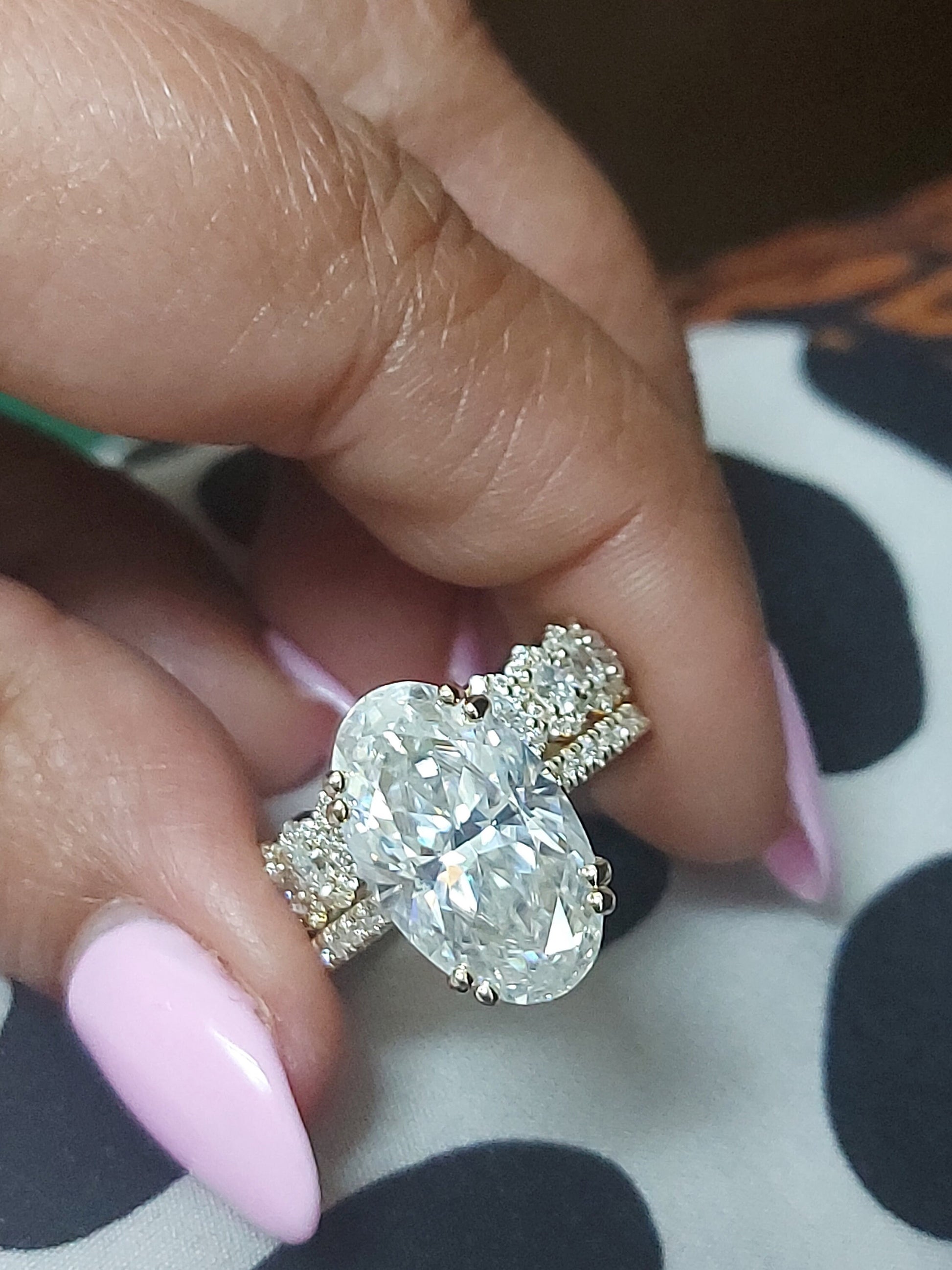 9 Ct Oval Lab Diamond, Moissanite Halo Ring