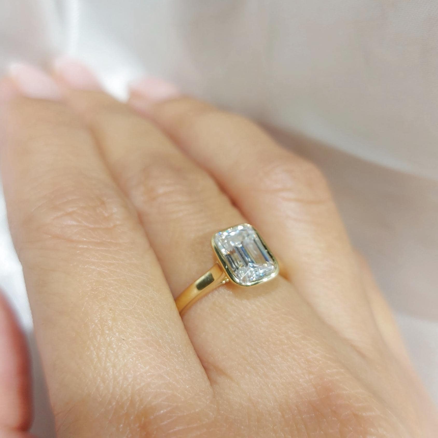 2 Ct Emerald Diamond, Moissanite, Emerald Solitaire Engagement Ring