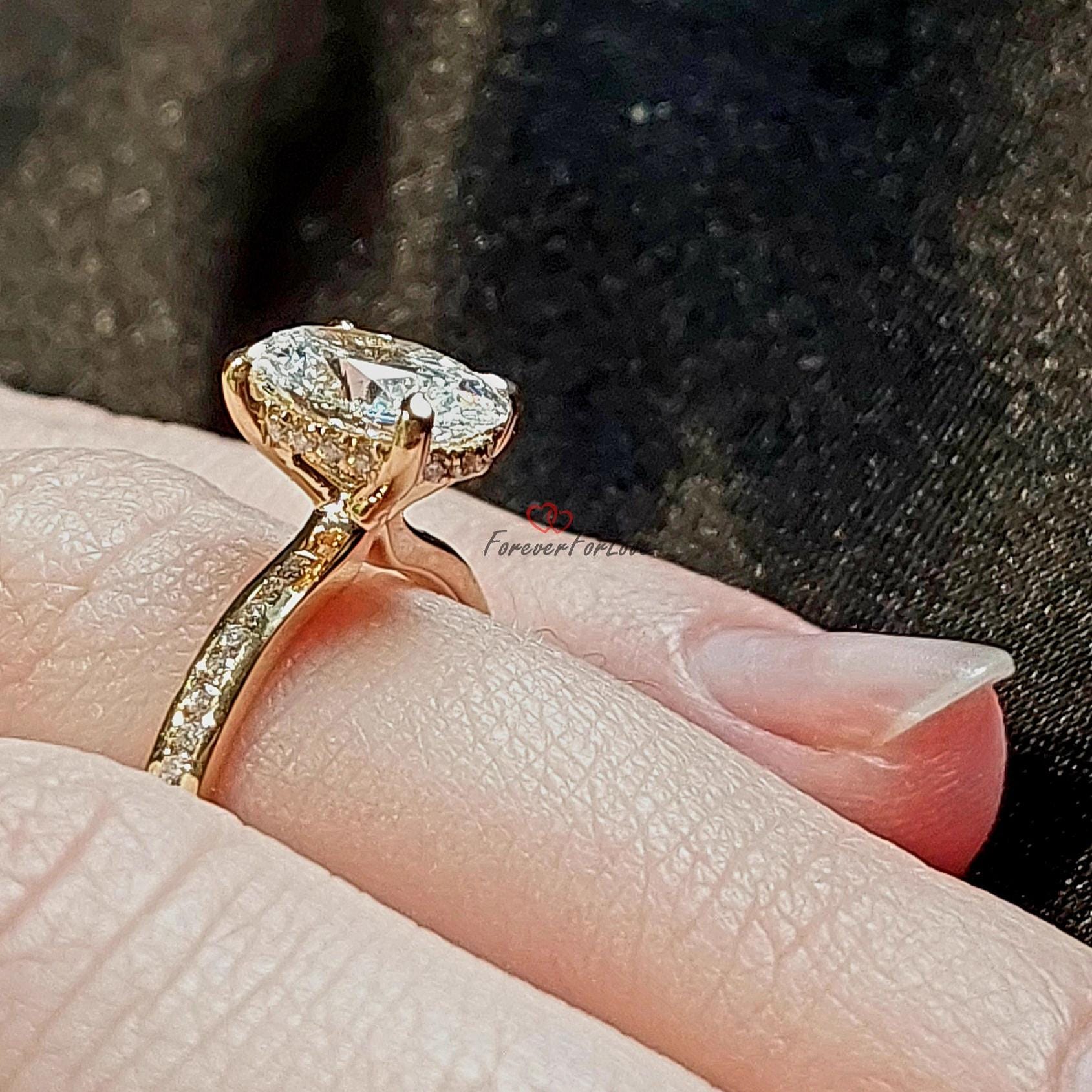 1.35 Ct IGI Certified Oval Lab Diamond Engagement Ring