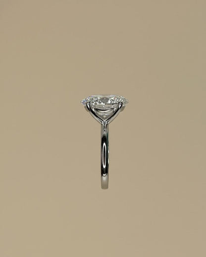 4 Ct IGI Certified Oval Lab Diamond Solitaire Engagement Ring