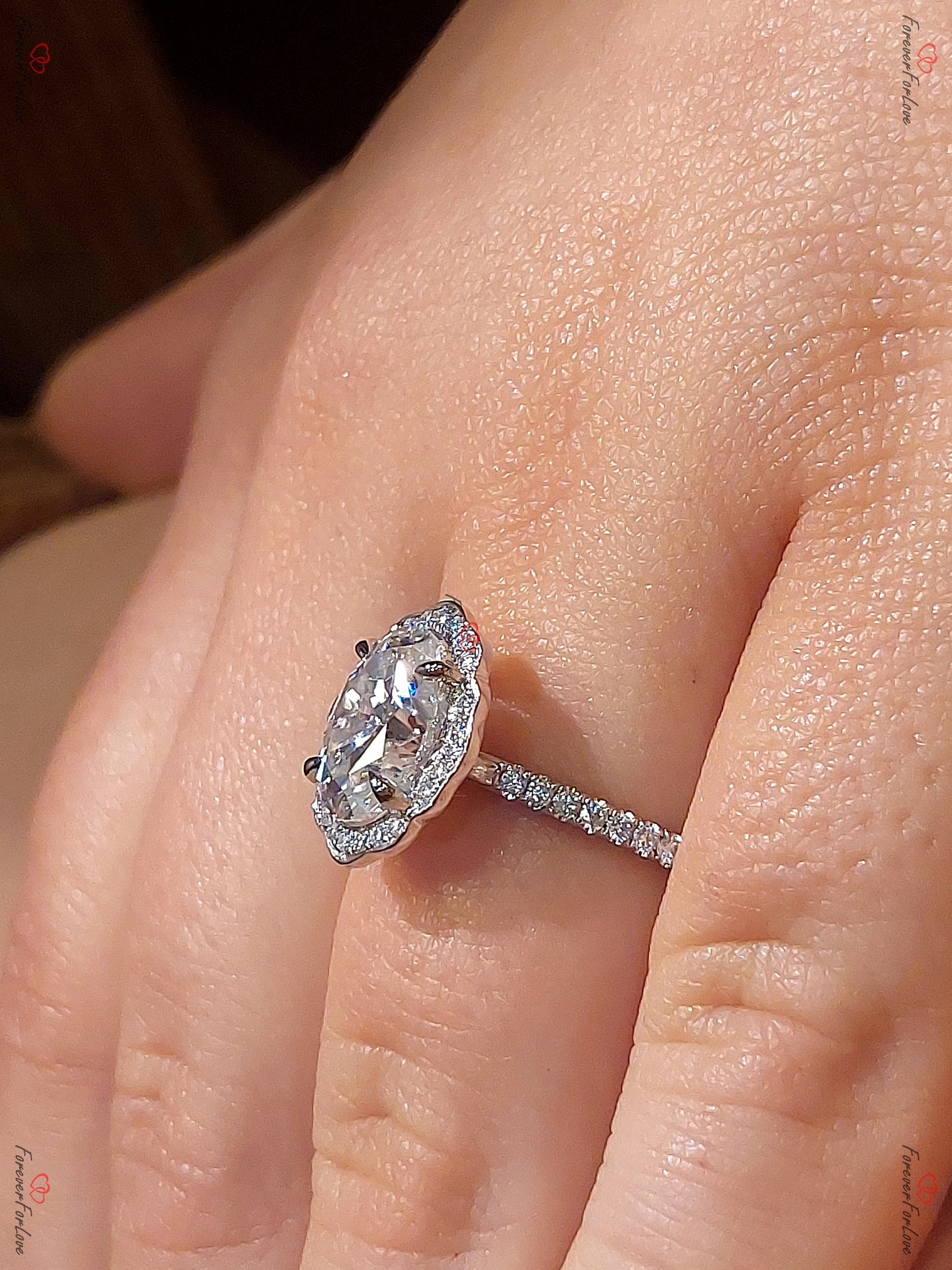 2 Ct Oval Moissanite Halo Engagement Ring