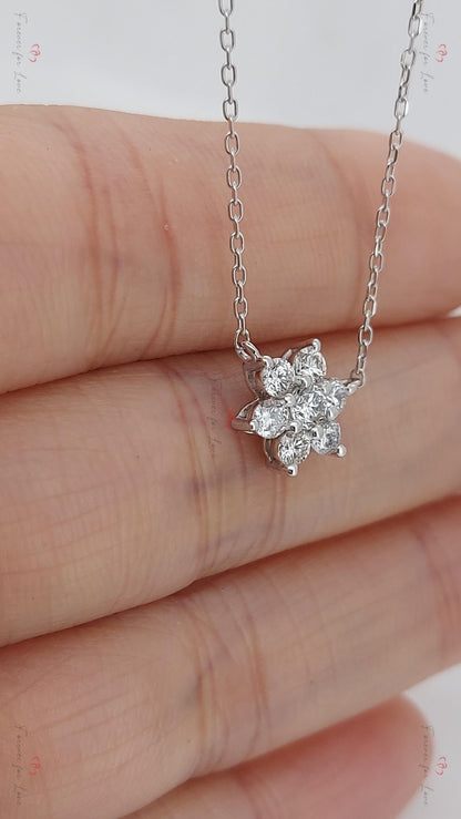 Collier Fleur Diamant, Or Jaune 14 carats, Pendentif Cœur Minimaliste Délicat, Véritable Diamant, Collier Femme, Cadeau Spécial Pour Elle.