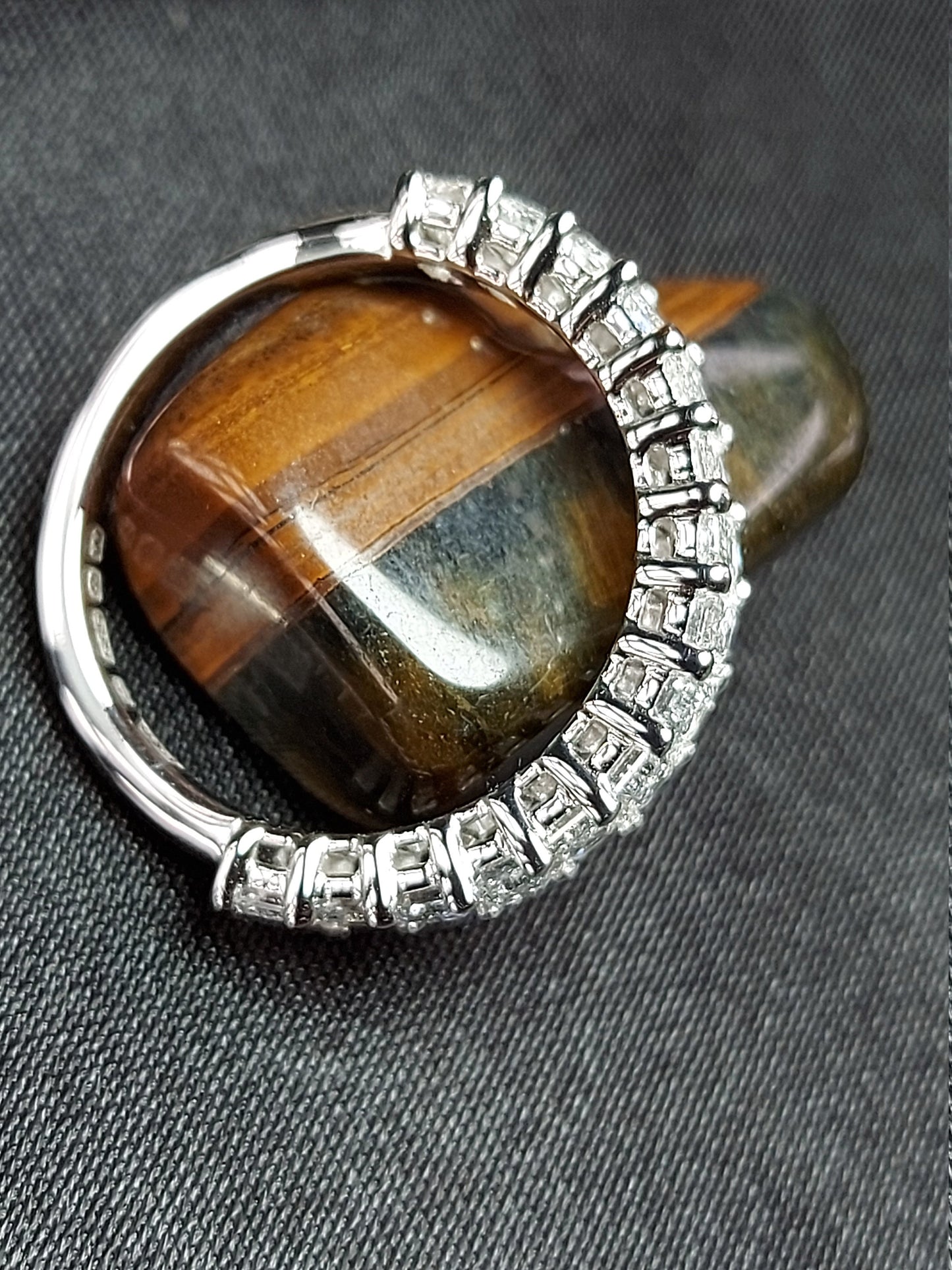 4 TCW Smaragdschliff Diamant Ehering Smaragdschliff Halb Eternity Ring Massiv Weißgold Ehering Brautring Stapelbarer Versprechensring. Emerald cut Moissanite engagement ring in 935er Argentium Silber — custom handcrafted by Forever For Love