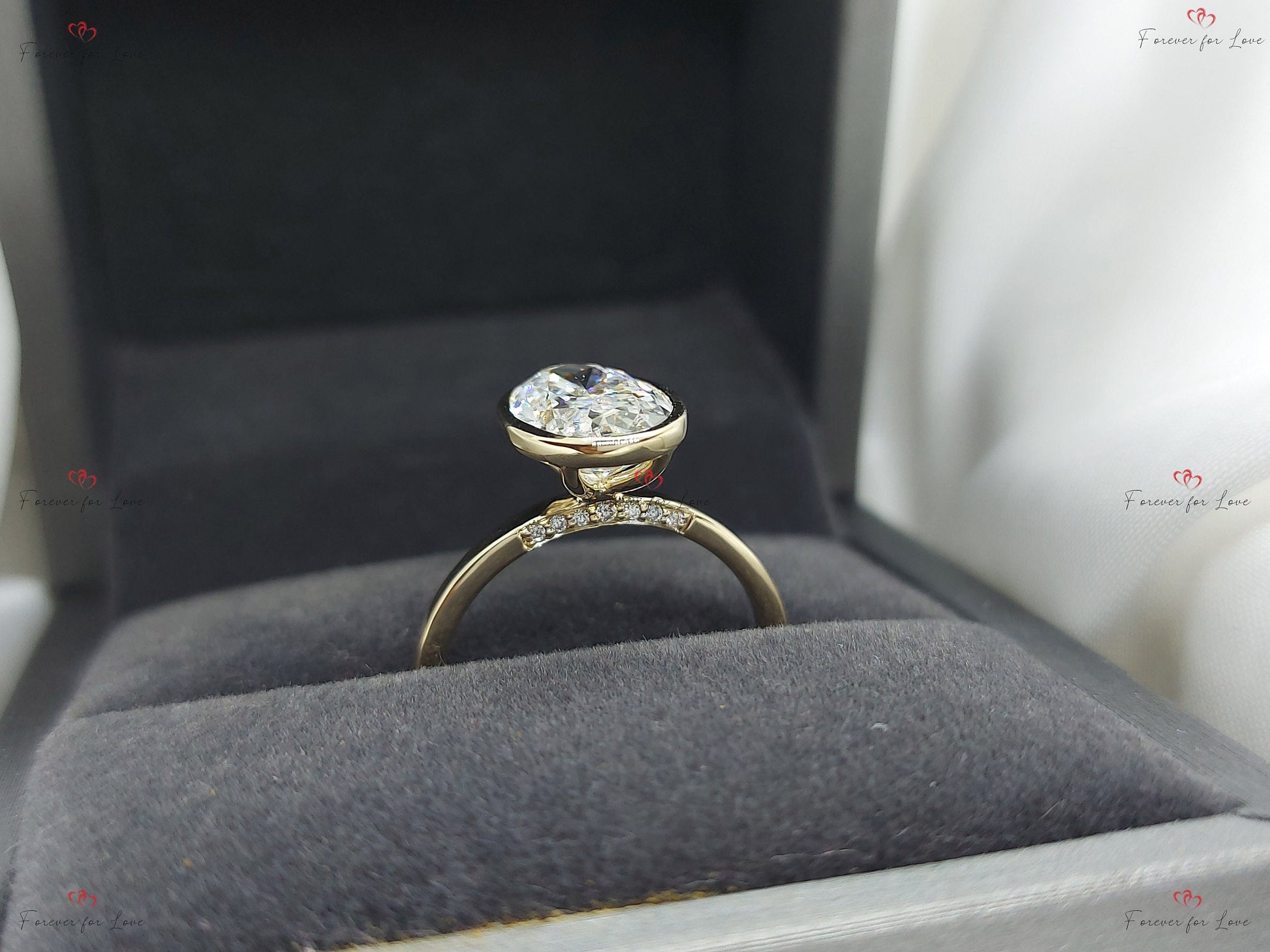 4 Ct Oval Diamond, Moissanite Solitaire Engagement Ring