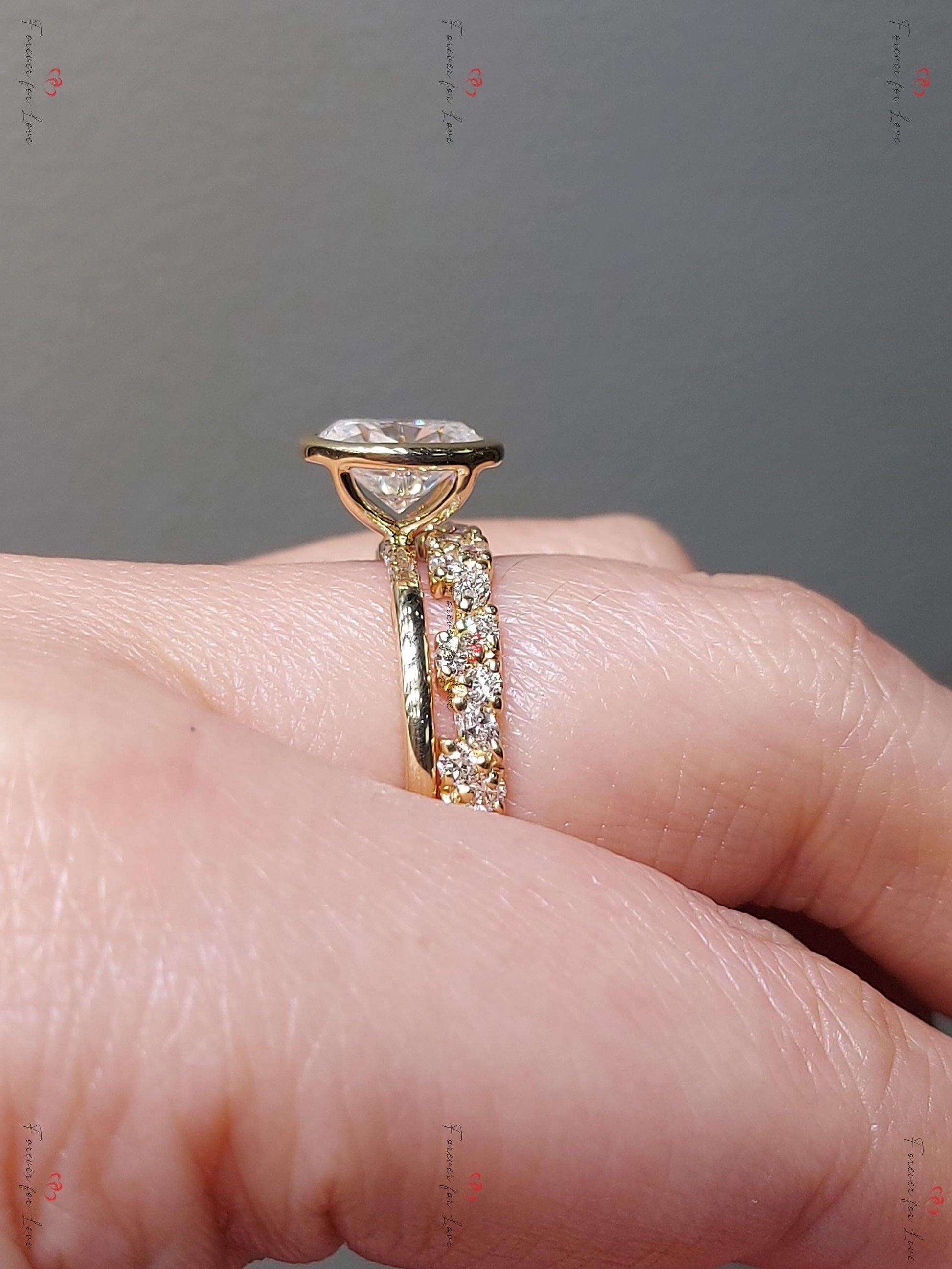 2 Ct Oval Moissanite Eternity Band
