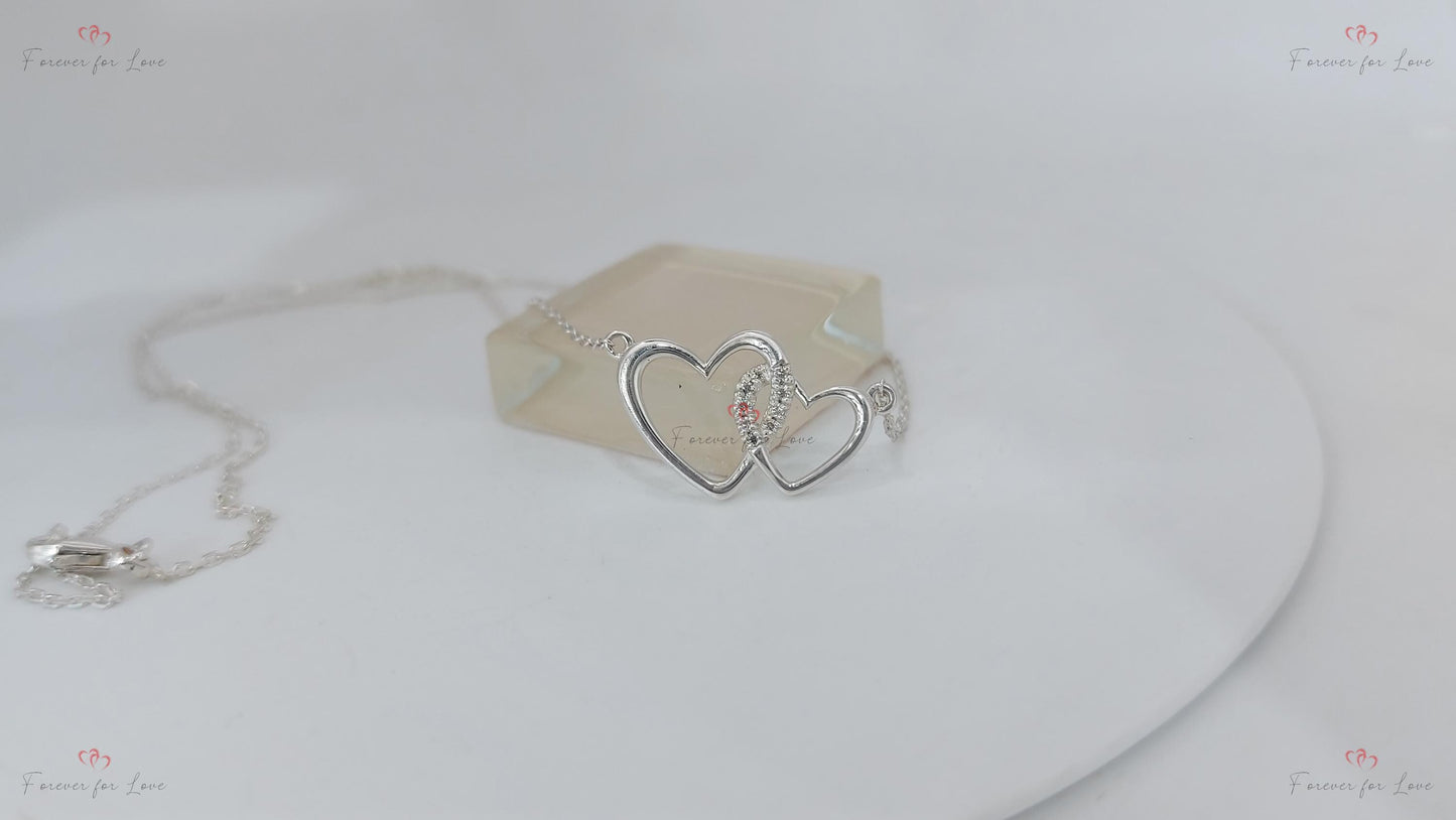 Collier Cœur Diamant, Or Blanc 14 carats, Pendentif Cœur Minimaliste Délicat, Véritable Collier Diamant Femme, Cadeau Saint-Valentin pour elle. Moissanite engagement ring in Gold or Platinum — custom handcrafted by Forever For Love