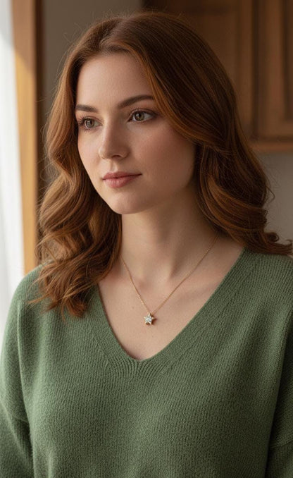 Sternförmige runde Diamantkette, 14 Karat Gelbgold, zierlicher minimalistischer Diamantanhänger, sternförmige Damenhalskette, perfektes Halsketten-Geschenk.