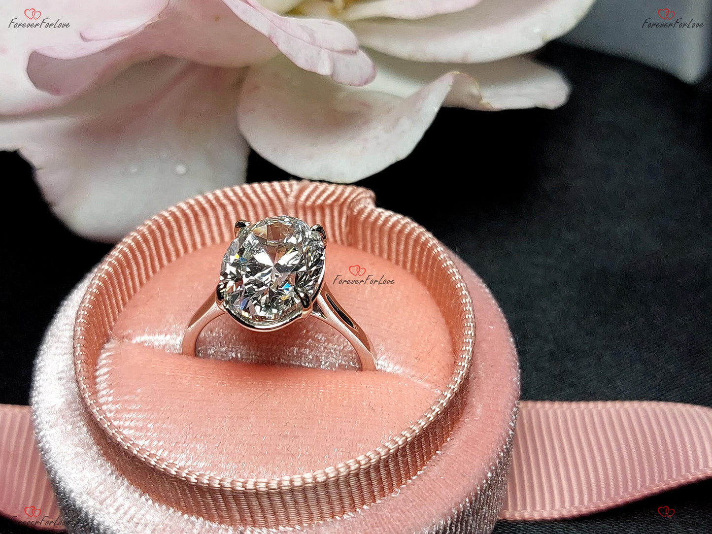 5 Karat ovaler Labordiamant-Verlobungsring Oval cut Moissanite engagement ring in 935 Argentium Silber — custom handcrafted by Forever For Love