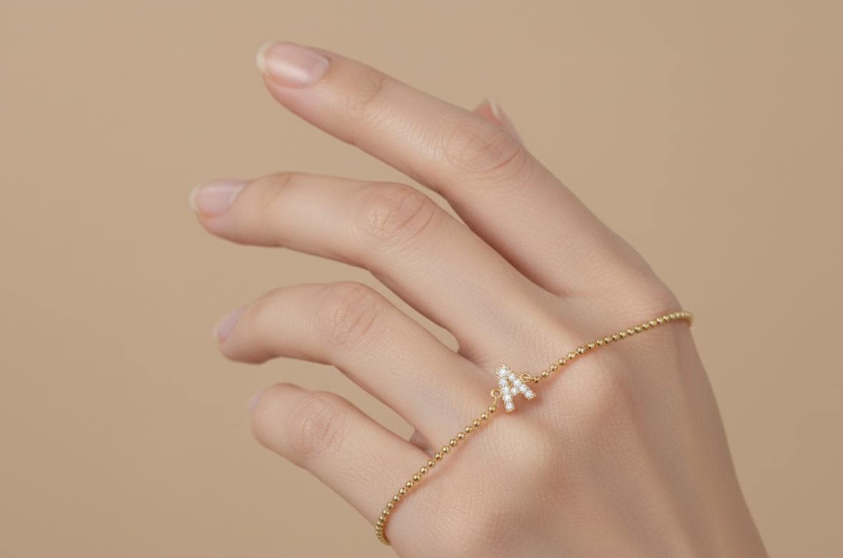 14K Gold Buchstabenarmband, Diamant Buchstabenarmband, Diamantanhänger, Buchstabenarmband, Massivgold, Initialenschmuck, Personalisiertes Geschenk Moissanite engagement ring in Gold or Platinum — custom handcrafted by Forever For Love