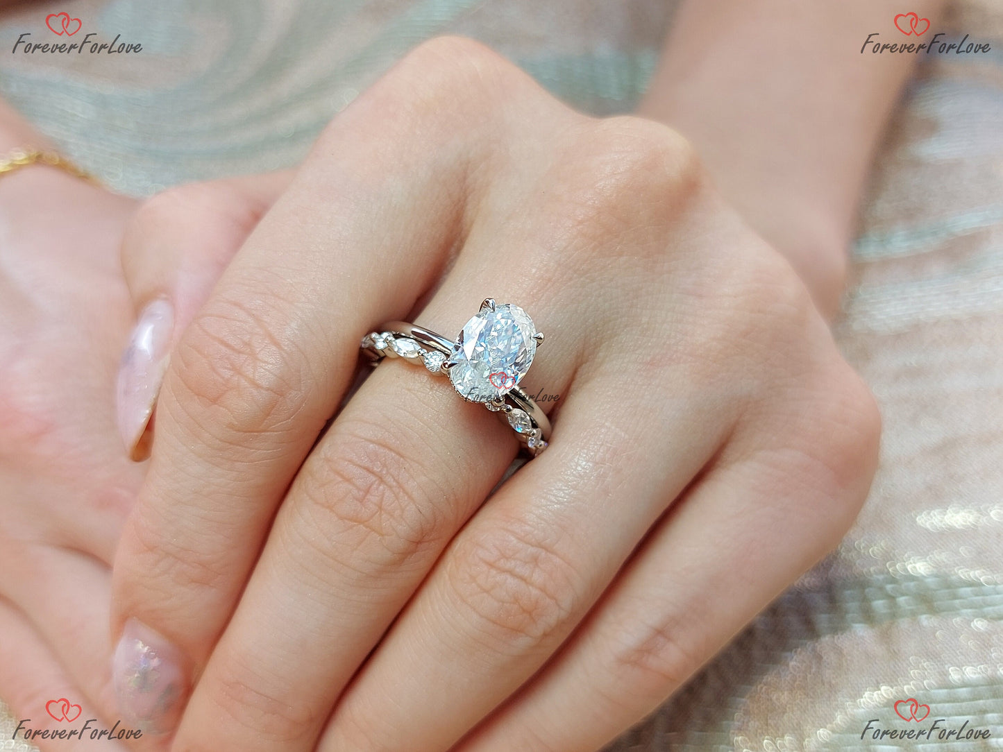 Bague alliance éternité ovale moissanite 3 carats Oval cut Moissanite taille brillant engagement ring in Gold or Platinum — custom handcrafted by Forever For Love