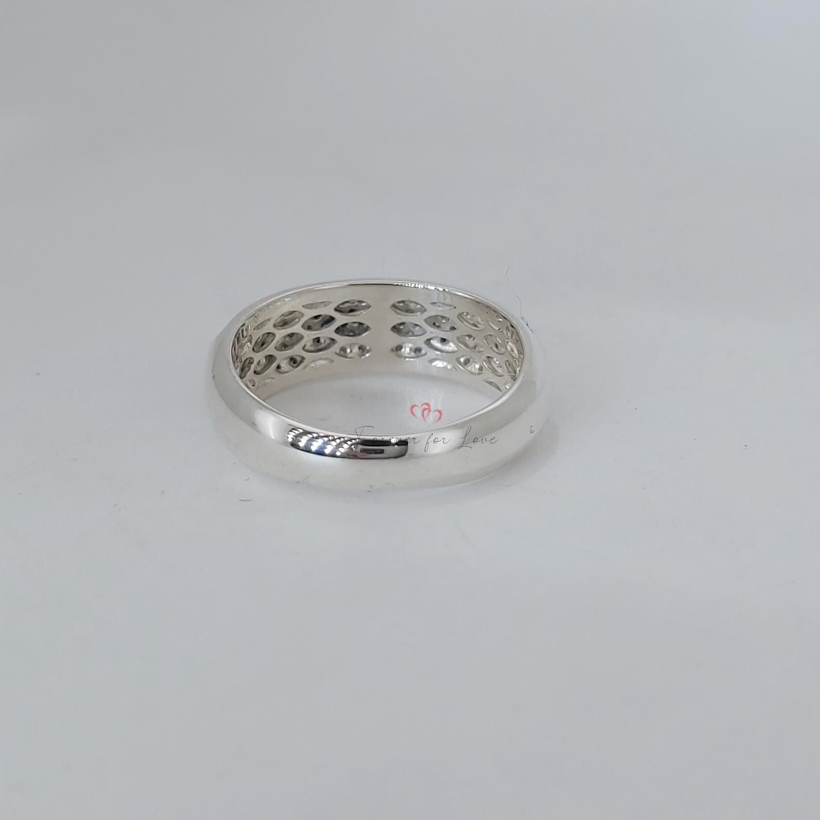 Round Diamond Band