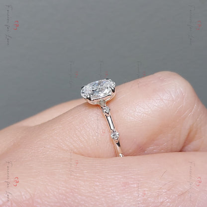 1 Ct IGI Certified Oval Lab Diamond Engagement Ring
