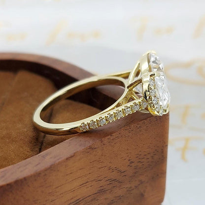 5.5ct East West Oval, E / VVS2 Clarity IGI Certified Lab Diamond Solitaire Engagement Ring Side Round Stones 14k Solid Gold Perfect Gift