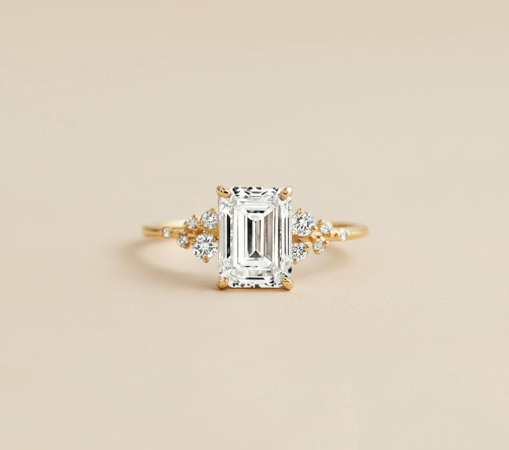 Bague de fiançailles en diamant de laboratoire émeraude certifiée IGI 2 carats Emerald cut Moissanite engagement ring in Gold or Platinum — custom handcrafted by Forever For Love