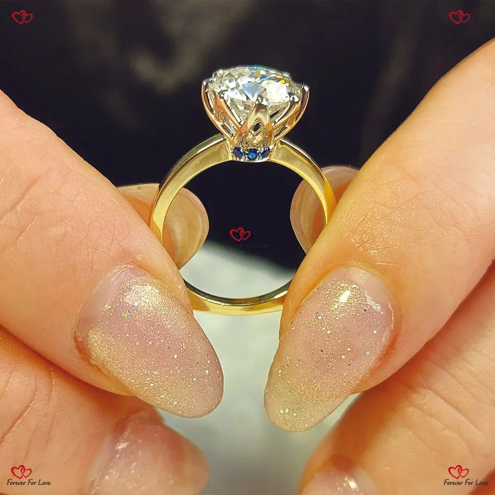 Round Cut Moissanite Engagement Ring in Yellow Gold