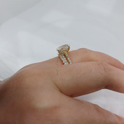 2.5 Ct IGI Certified Oval Lab Diamond Solitaire Engagement Ring