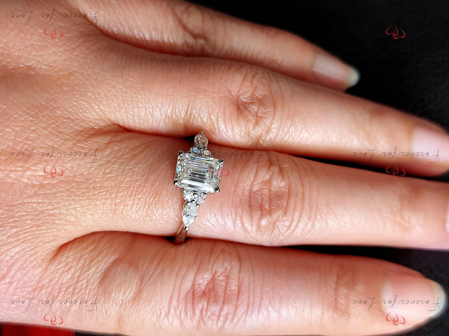 Smaragd-Diamant-Verlobungsring mit drei Steinen Emerald cut Moissanite engagement ring in Gold or Platinum — custom handcrafted by Forever For Love