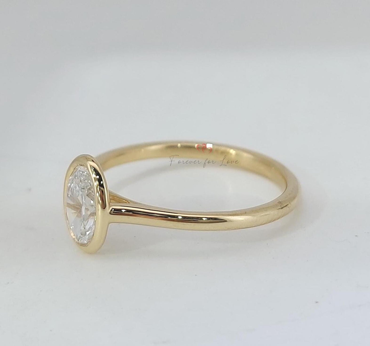 Bague de Fiançailles Solitaire Ovale en Diamant de Laboratoire Certifié IGI de 0,5 Carat Oval cut 1Ct Moissanite taille brillant engagement ring in Gold or Platinum — custom handcrafted by Forever For Love