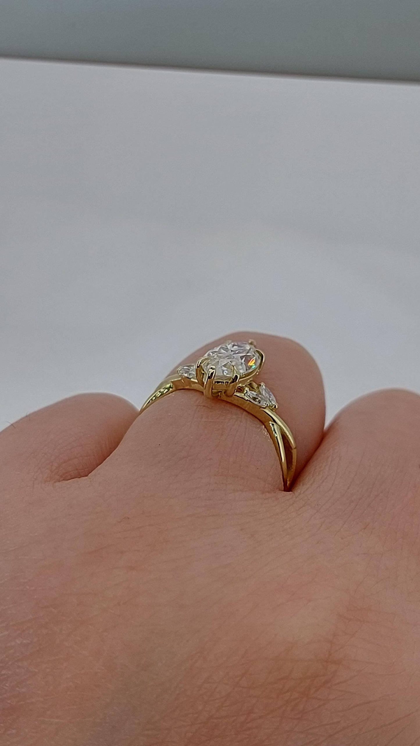 Bague de fiançailles solitaire en diamant de laboratoire taille marquise de 1 carat Marquise cut Moissanite taille brillant engagement ring in Gold or Platinum — custom handcrafted by Forever For Love