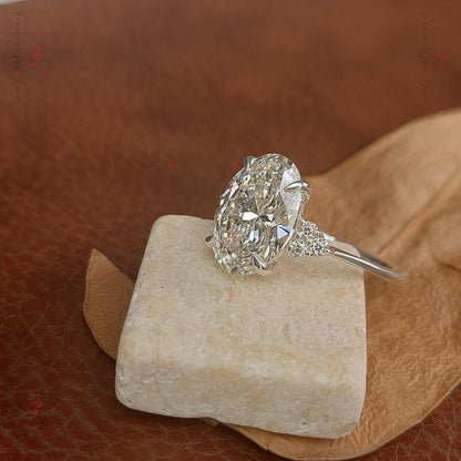 3 Ct IGI Certified Oval Diamond Engagement Ring