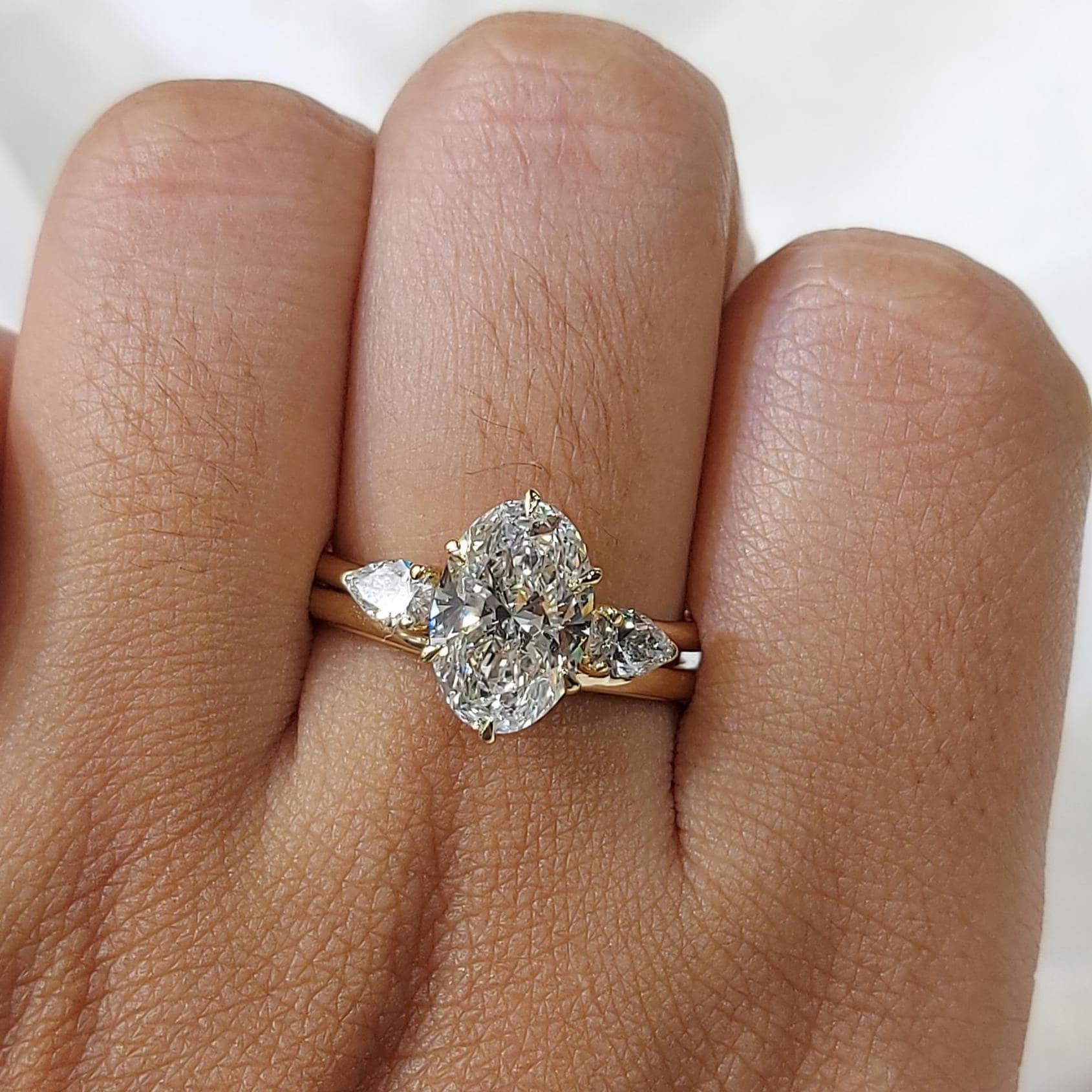 2.8 Ct IGI Certified E/VVS2 Oval Cut Wedding Set with Pear Open Band, Bridal Set, Diamond bridal anniversary Set, Perfect Gift for Her.