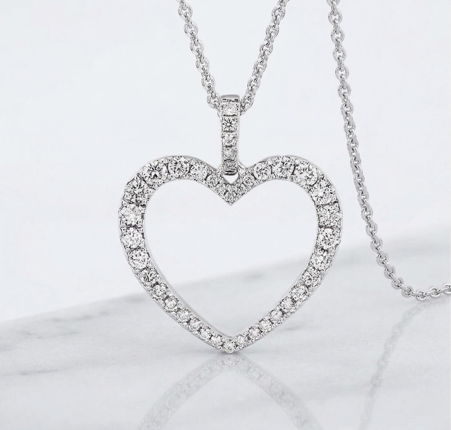 14k Massives Weißgold, blendender Diamant-Herzanhänger (Labor-Diamanten), Valentinstags-Charm / Vintage Zierlicher Herzanhänger, perfektes Geschenk für sie Moissanite engagement ring in Gold or Platinum — custom handcrafted by Forever For Love