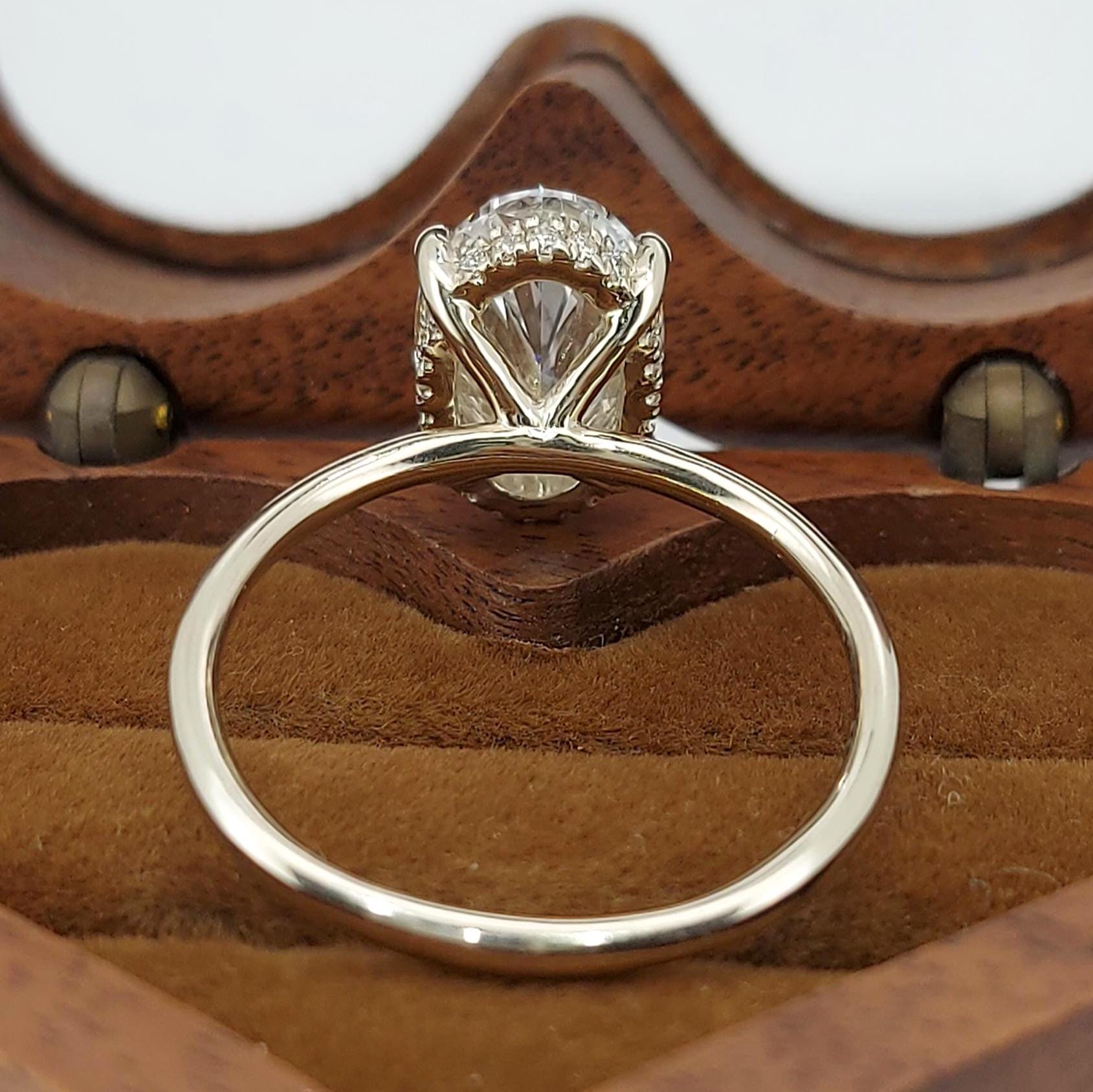 3 Ct IGI Certified Oval Lab Diamond Solitaire Engagement Ring