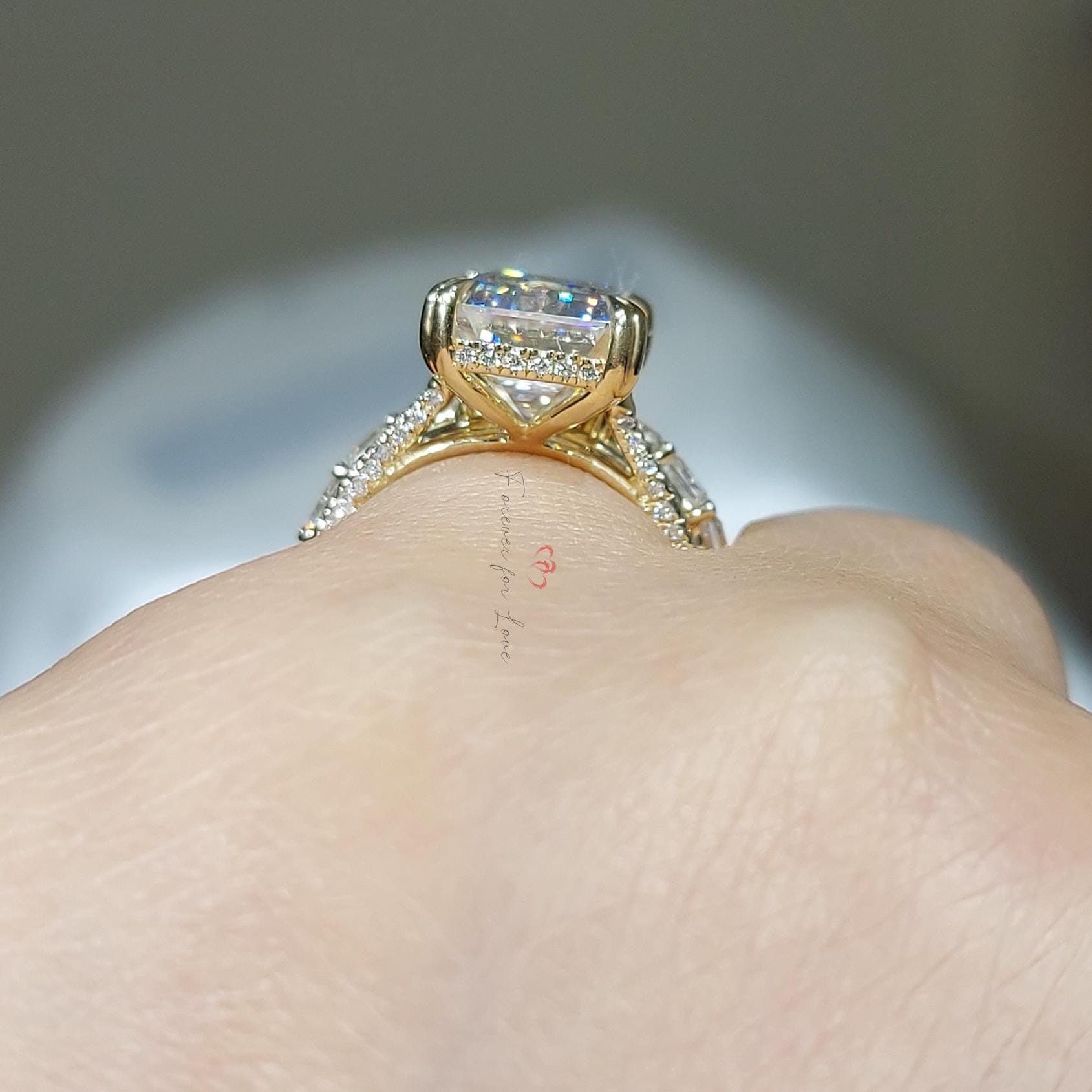 8 Ct Emerald Moissanite, Emerald Wedding Band