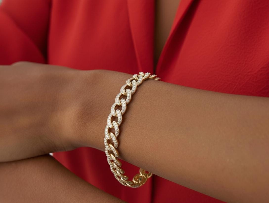 Bracelet pavé en or, Bracelet à maillons larges en or, Bracelet à maillons larges et épais en or massif de 8,5 mm, Bracelet classique fait main pour tous les jours Moissanite engagement ring in Gold or Platinum — custom handcrafted by Forever For Love