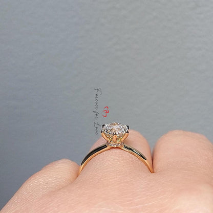 0.9 Ct Round Natural Diamond Solitaire Engagement Ring