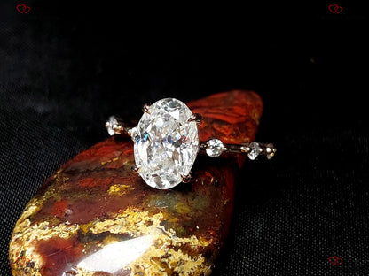 Oval Diamond, Moissanite Engagement Ring