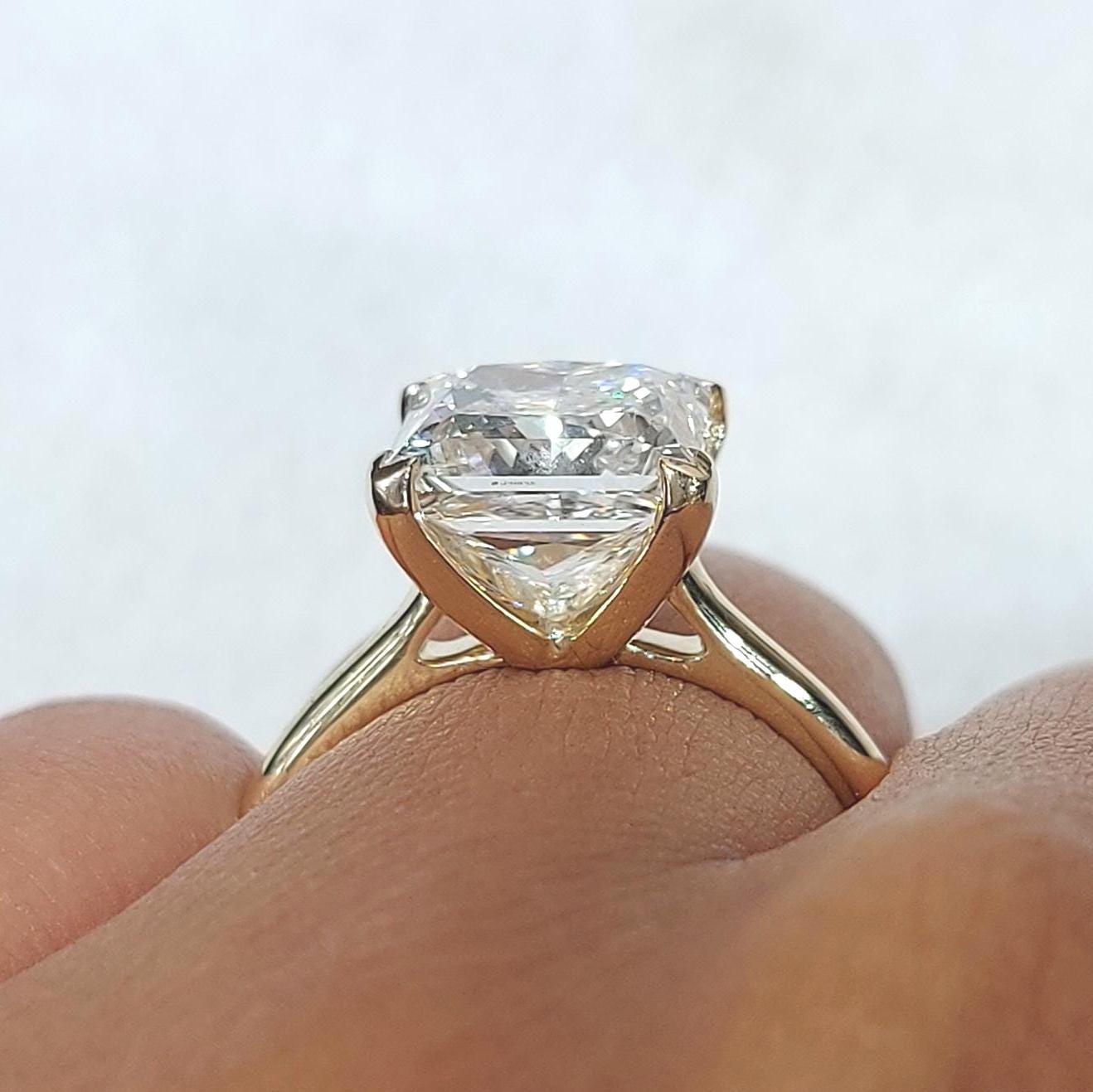 4 Karat IGI-zertifizierter Prinzess-Labordiamant-Verlobungsring Princess cut Moissanite engagement ring in 935er Argentium Silber — custom handcrafted by Forever For Love