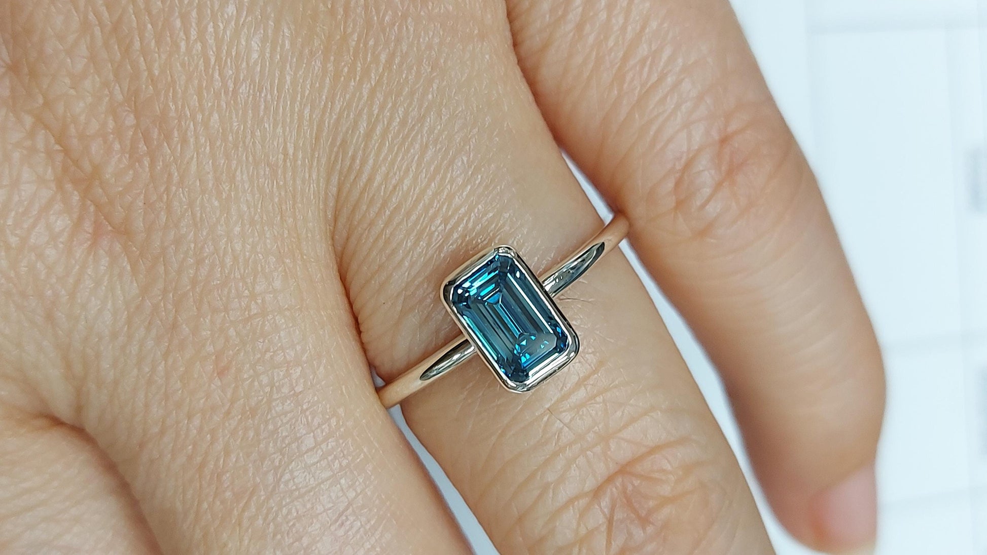 1 Ct IGI Certified Emerald Lab Diamond Solitaire Engagement Ring