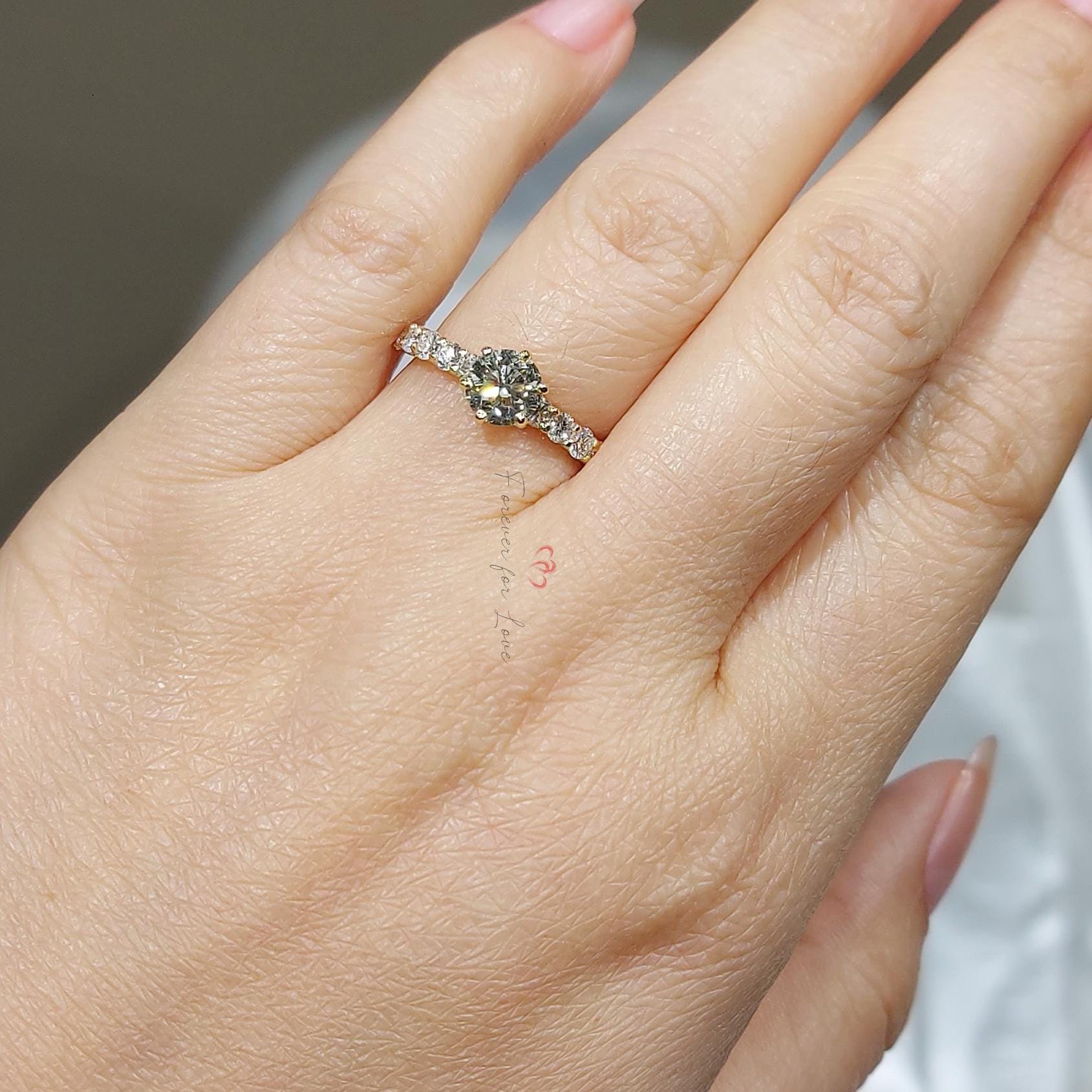 0.93 Ct Round Natural Diamond Solitaire Engagement Ring