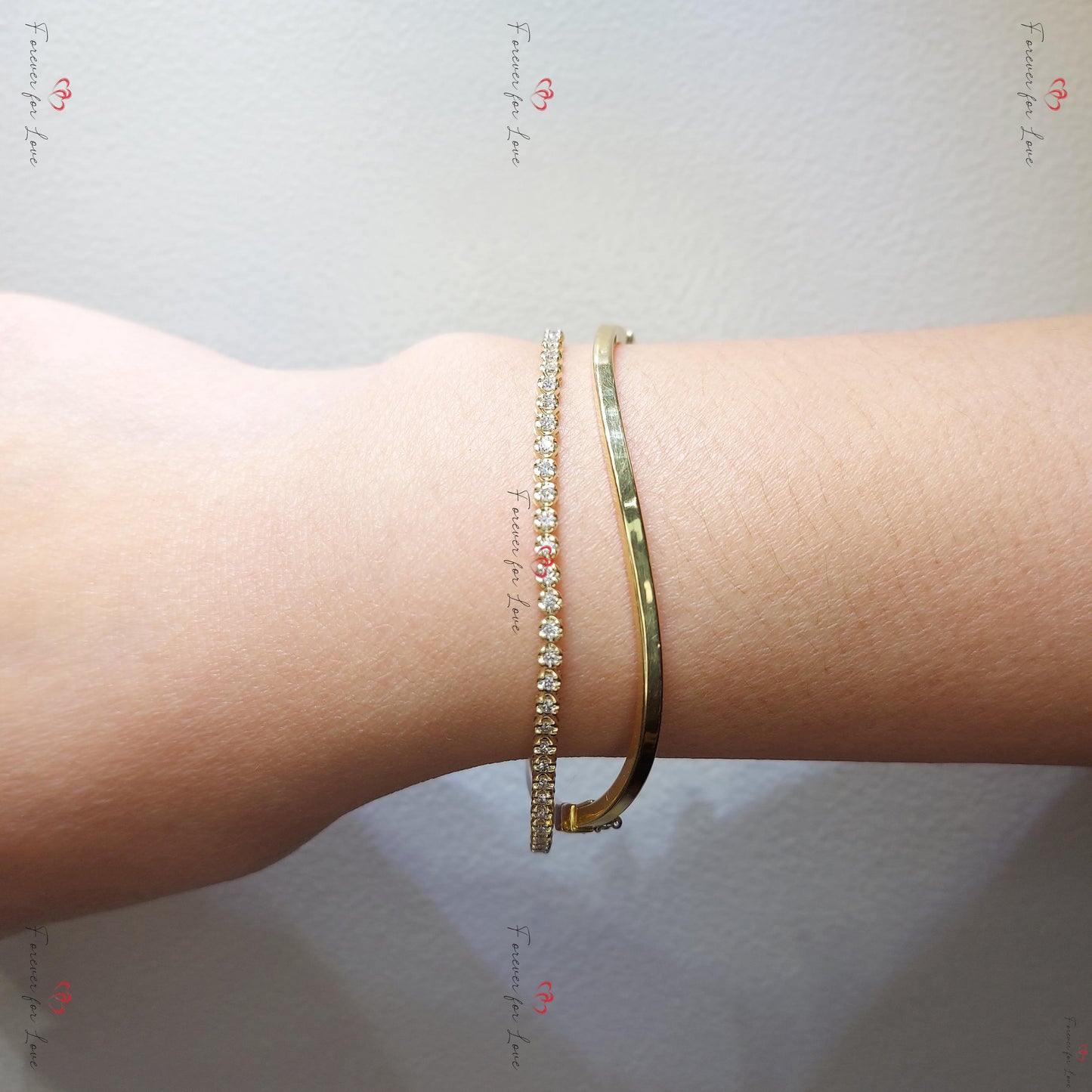 Diamant Tennisarmband 14K Weißgold rundes Tennisarmband, im Labor gezüchtetes Armband, wunderschönes Weißes Diamantarmband, 1.5mm rundes Armband. Moissanite engagement ring in Gold or Platinum — custom handcrafted by Forever For Love