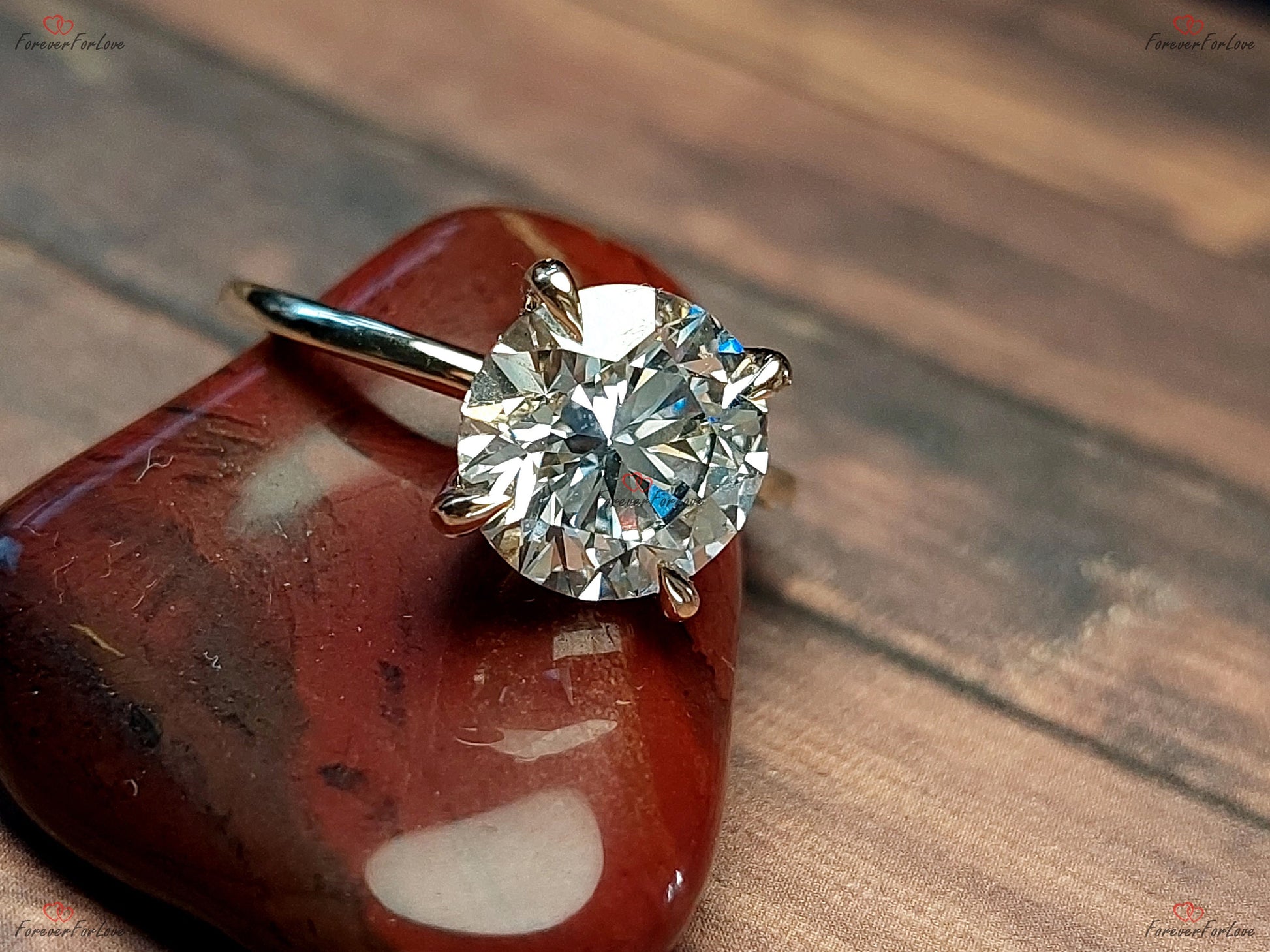 3 Ct IGI Certified Round Lab Diamond Solitaire Engagement Ring