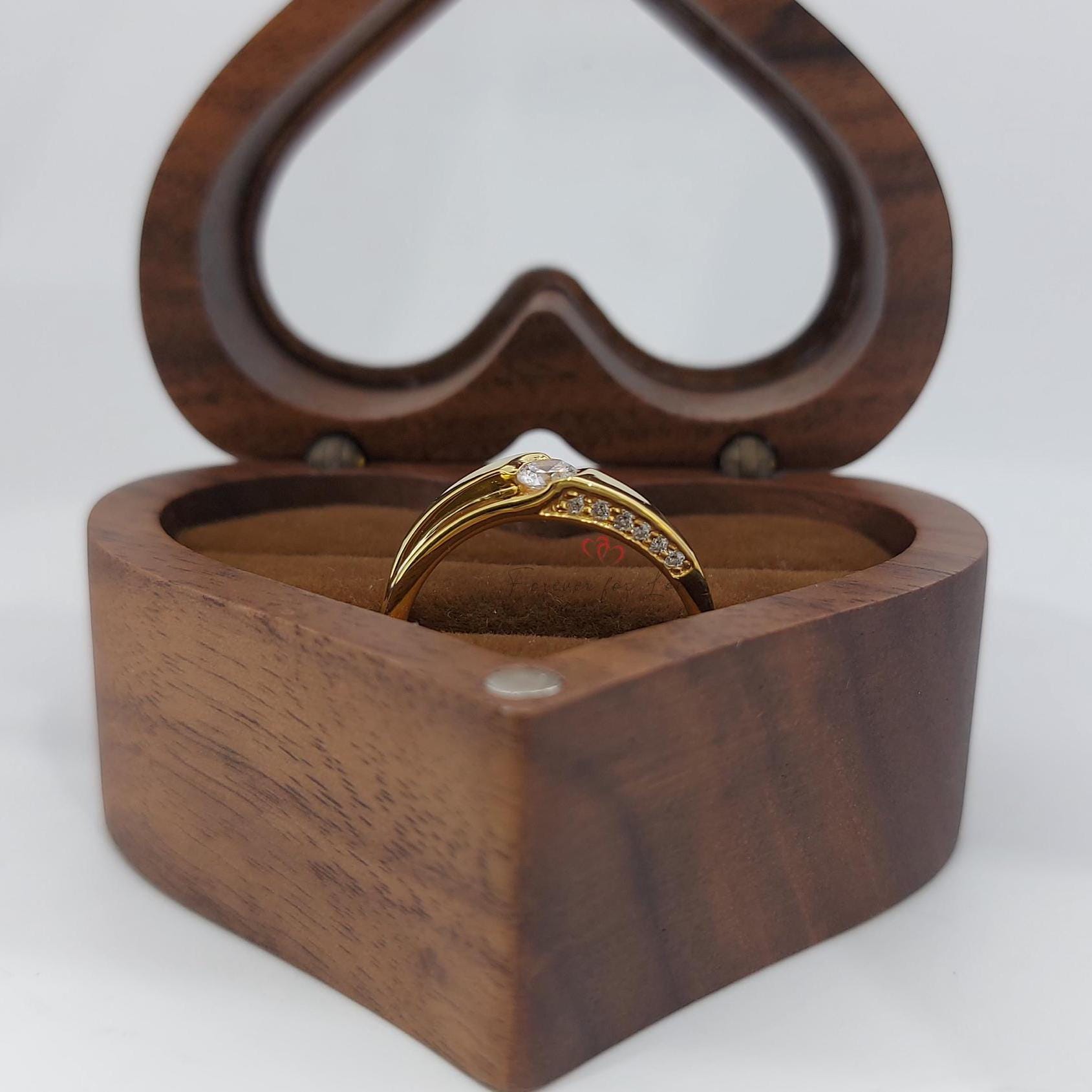 Natural Diamond Engagement Ring