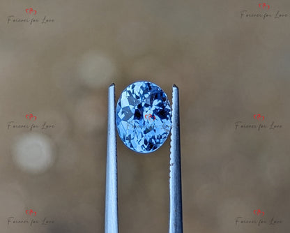 Saphir bleu de Ceylan ovale unique, saphir naturel extrait, bijou sur mesure, pièce faite à la main.