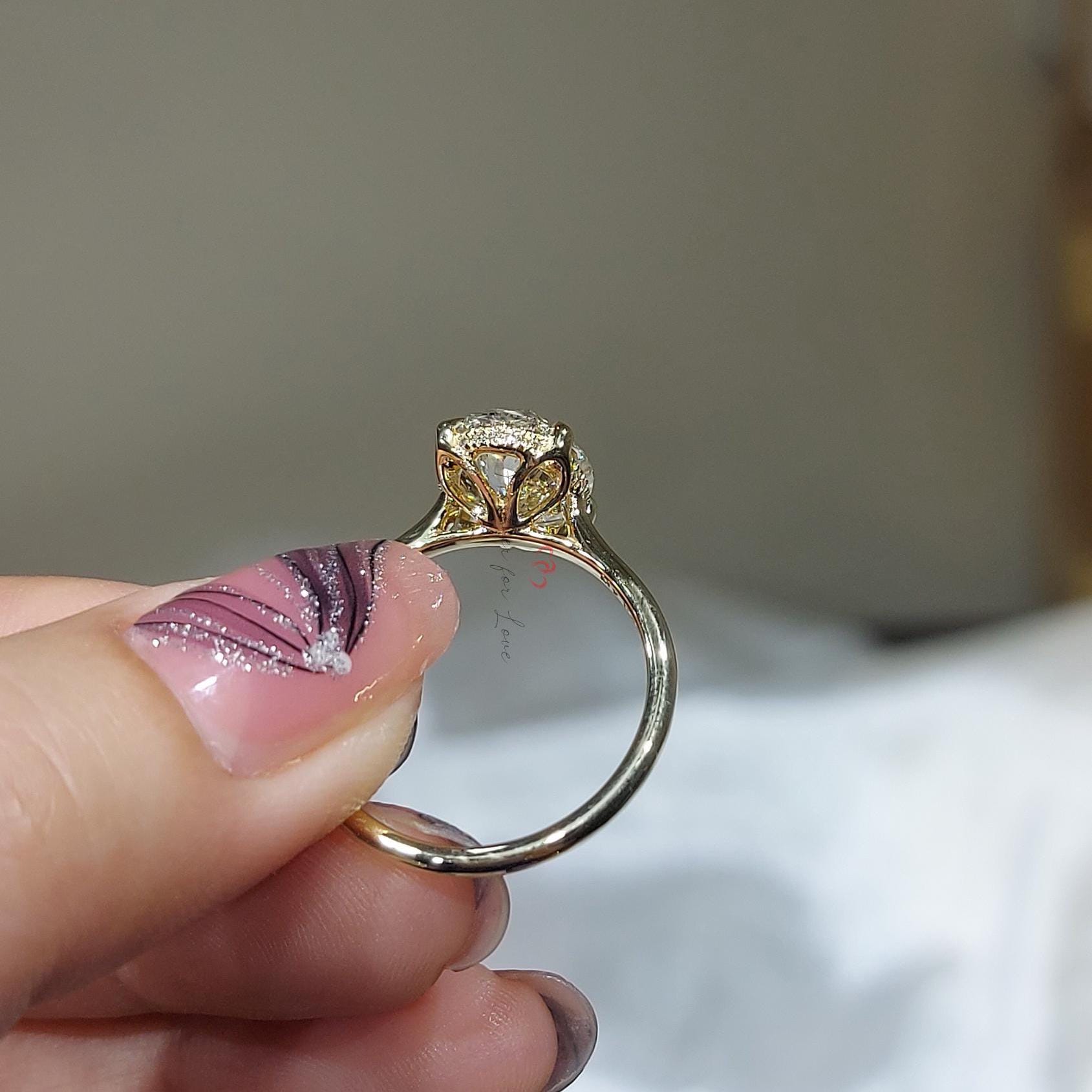 4 Ct IGI Certified Oval Lab Diamond Solitaire Engagement Ring